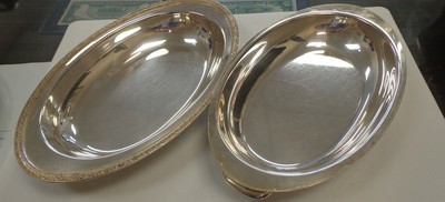 Wm. A Rogers  Silver-Plated Serving Double Handle Covered Dish 12