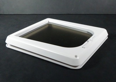 PetSafe White DELUXE CAT FLAP Door P1-4W-11 - New in Box