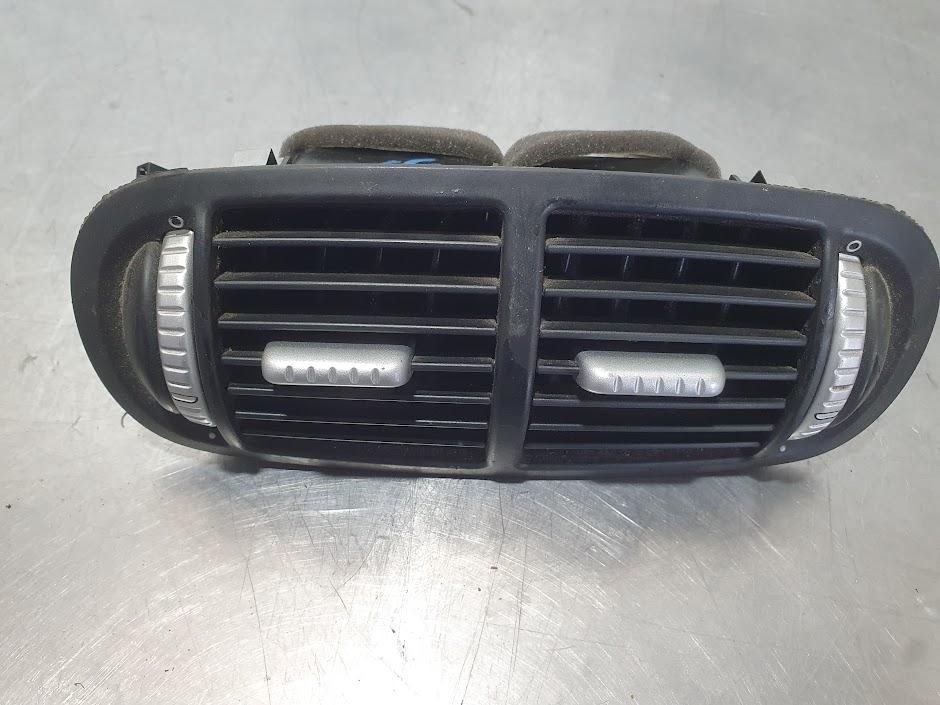 2006 Porsche Cayenne DASH CENTER AIRVENT 7L5819203D 9PA 07/03-12/06 image 6