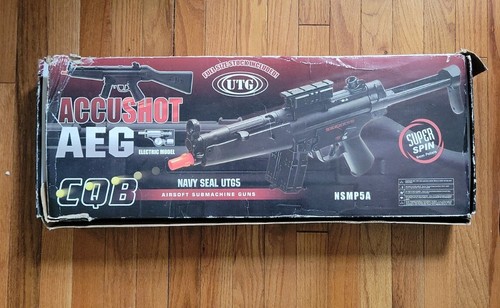 UTG Accushot CQB Tactical 1-4x28　マウント付 UTG Accushot 1-4.5 x 28 30mm CQB Scope