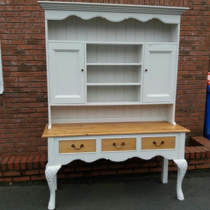 Stunning Solid Wood Welsh Dresser In Macclesfield Cheshire