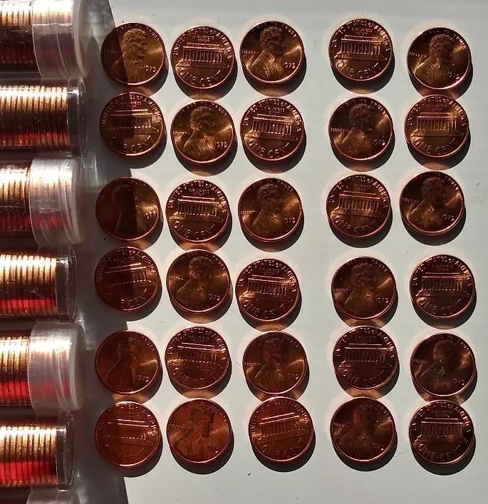 1975-P 2500 BU Lincoln 95% Copper Cent not Indian or Wheat in nice Penny Box