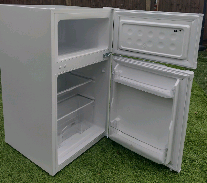ESSENTIALS undercounter fridge/freezer (85cm height) in Sandwell