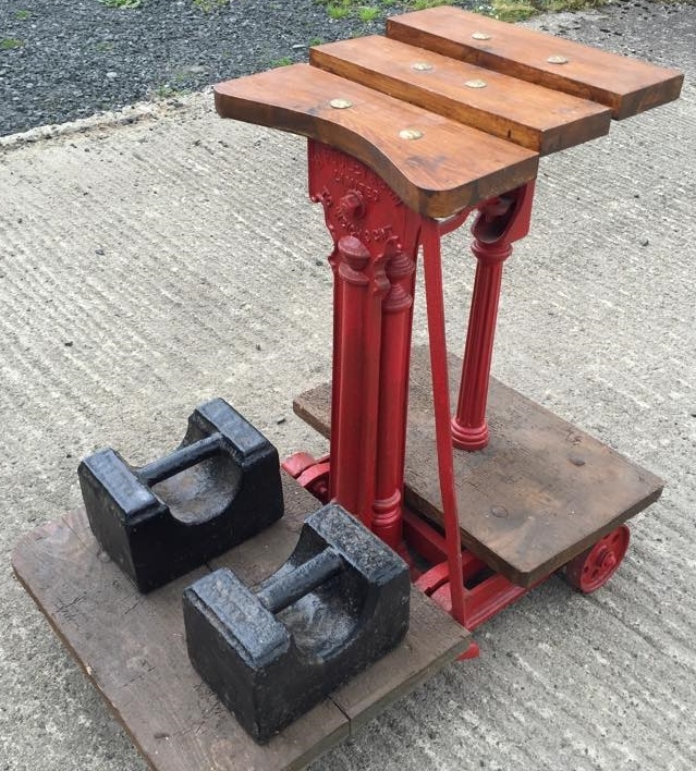 H POOLE & SON VINTAGE POTATO SCALES SACK FARM WEIGHTS 56LB FARMHOUSE