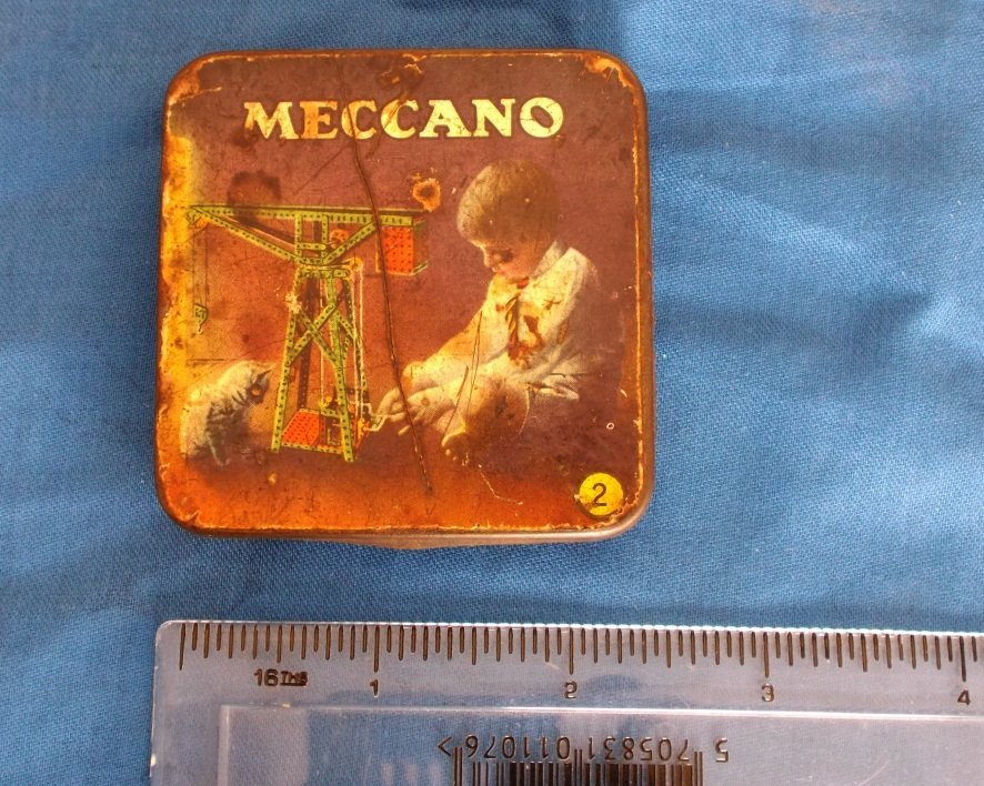 Vintage Meccano tin with Meccano nuts and bolts. in Liverpool