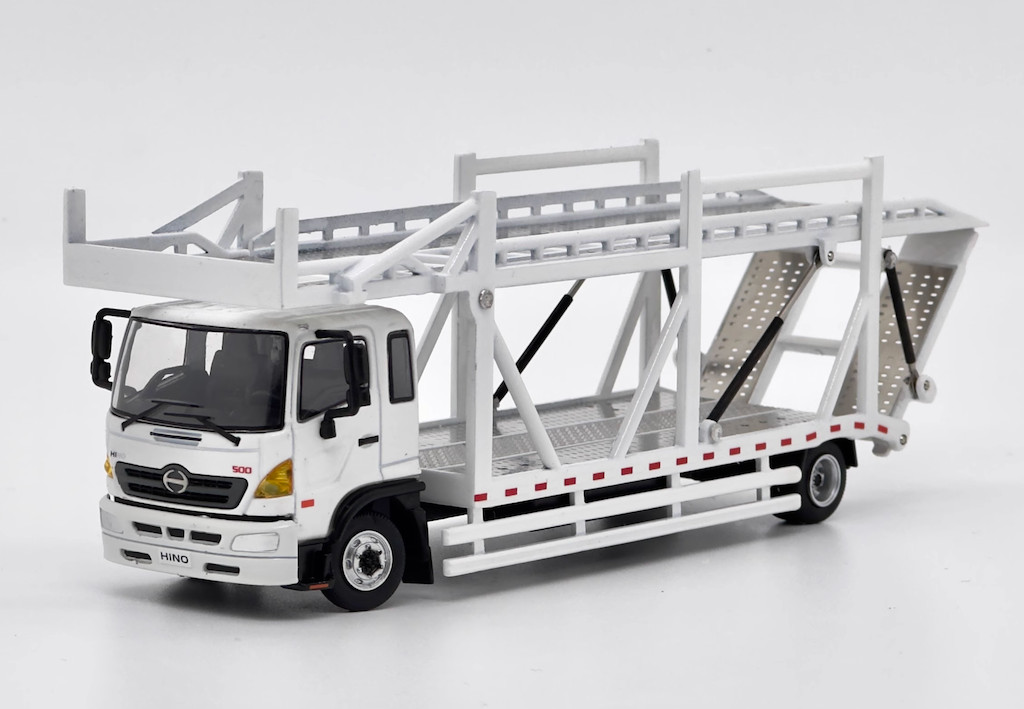 ミニチュア　トラック　HX Amazon.com: Diecast Masters International HX520 Tandem Axle