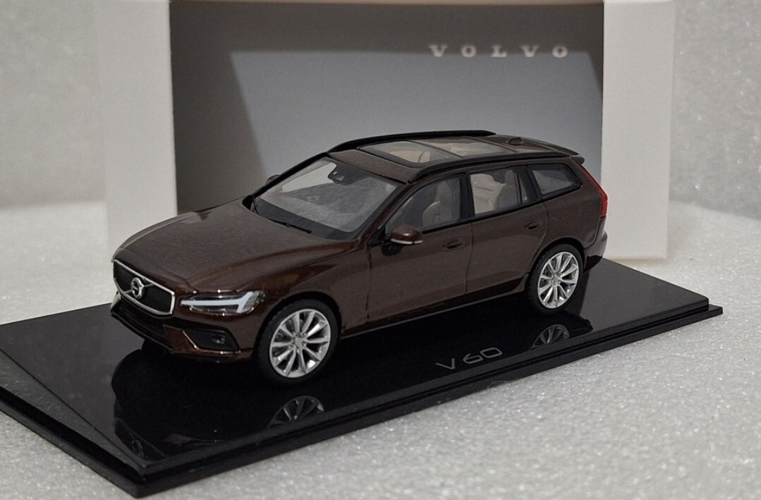 自動車 polestar VOLVO V60 1:43 $_57.JPG?set_id=880000500F