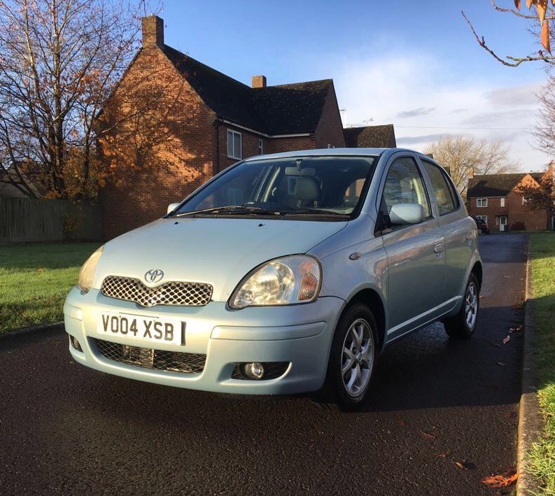 Toyota yaris 2004