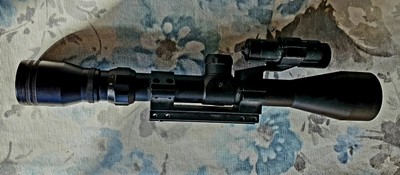 Visor Gamo. Mira telescópica 3-9x40 con Zoom. Incluye Linterna y Punto Rojo