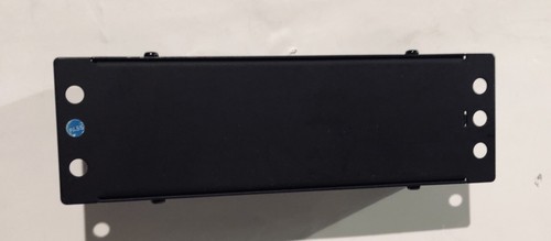 Russound A-H2 2-zone, single-source A-BUS surface-mount hub ABUS No Power Cord