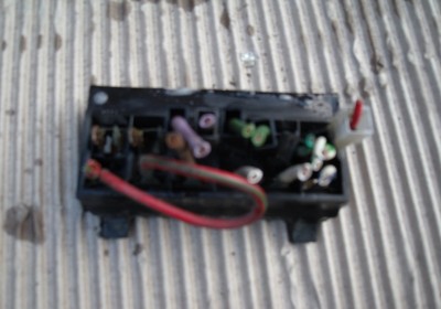 VAUXHALL CHEVETTE L 1975-1985 1256 FUSE BOX (IN ENGINE BAY ... chevette fuse box 