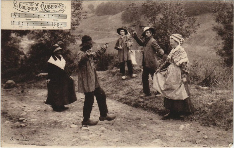 Cpa La Bourreio D'Aubergno - Folklore (1200125)