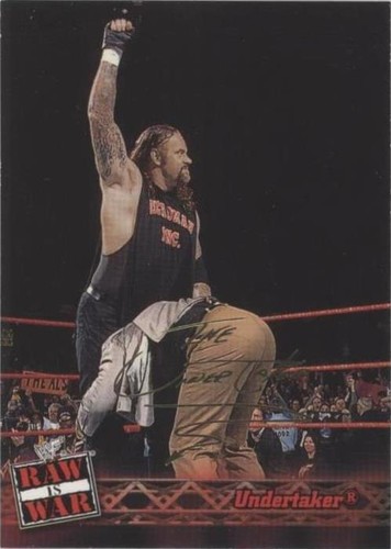 2001 Fleer WWF Raw is War - Undertaker #47