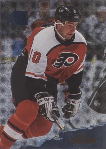 1995-96 Fleer Metal - John LeClair #111