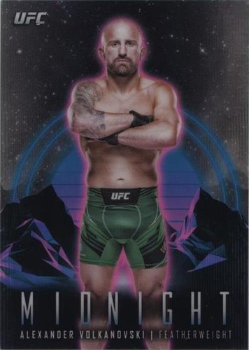 2024 Topps Midnight UFC - Alexander Volkanovski #37