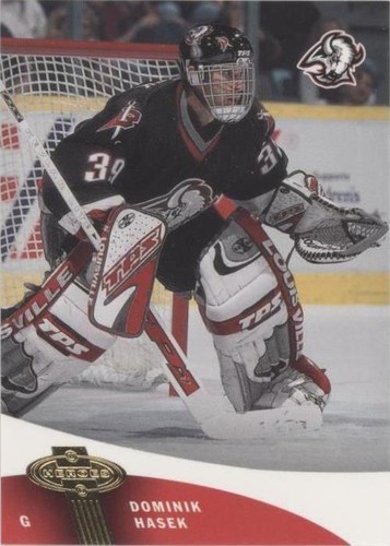2000-01 Upper Deck Heroes - Dominik Hasek #12