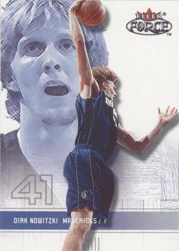 2001-02 Fleer Force - Dirk Nowitzki #35