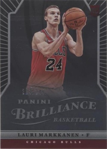2017-18 Panini Chronicles - Lauri Markkanen #372