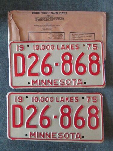 1975 Collector Minnesota License Plate Matched PAIR YOM Plates D26-868 Dealer