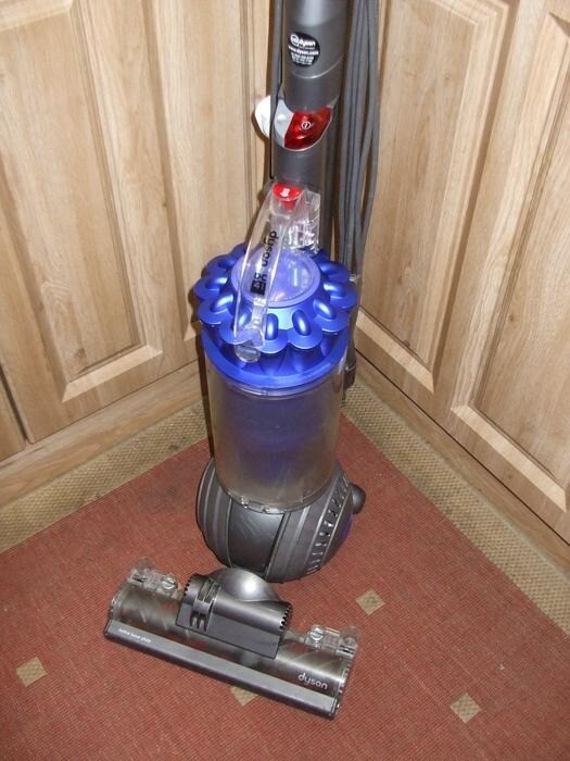 FULLY REFURBISHED DYSON DC40 BALL VACUUM CLEANER (cud ...