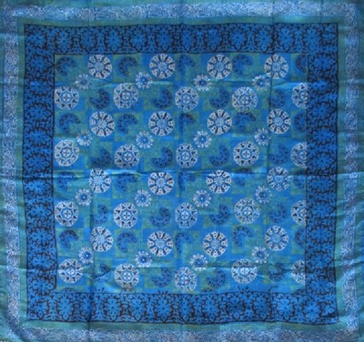VERY LARGE HAND WOVEN PURE SILK MADE IN INDIA  43quot x 40quot CENTER WITH 7quot FRINGE