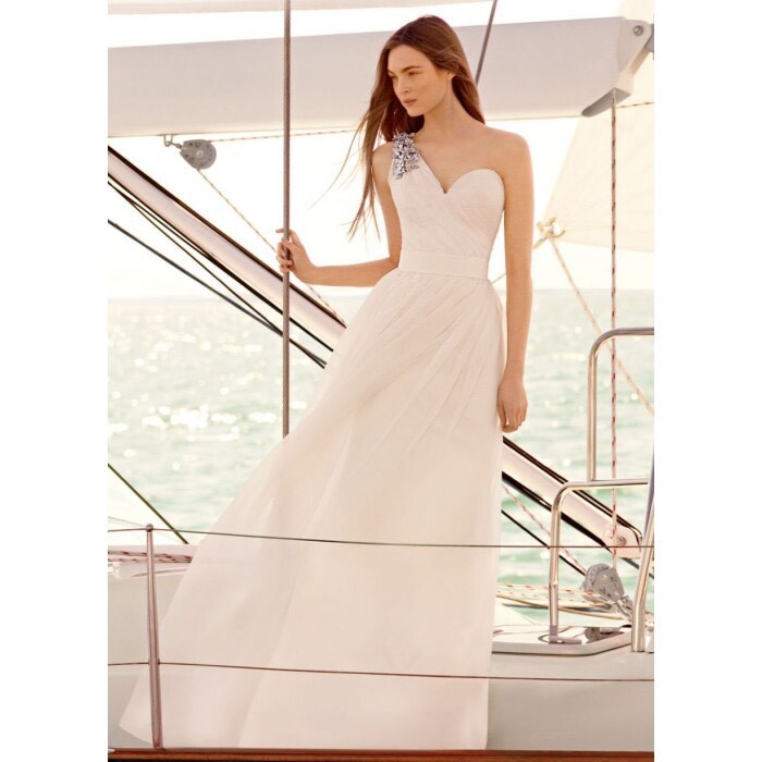 Vera Wang Wedding Dress Size 10 In Trumpington