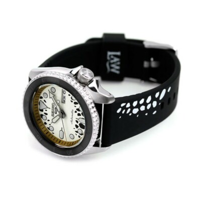 Pre-owned Seiko 5 Sports One Piece Trafalgar D. Water Law Automatic Men's Watch Srph63