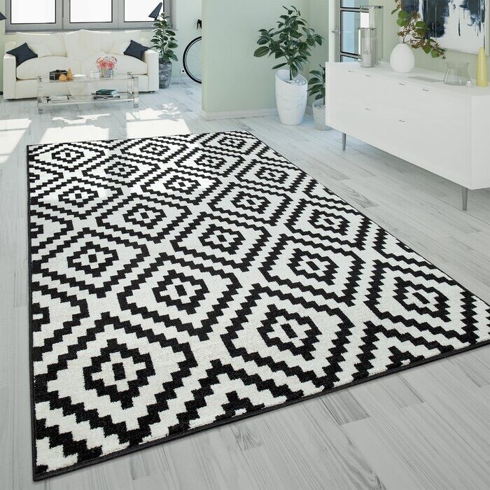 Jerrold Black and White Shag Rug in Aberdeen Gumtree