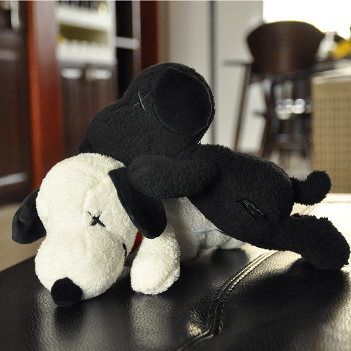 NEW UNIQLO x KAWS SNOOPY Peanuts White Black 28CM Plush Soft Doll Toy Dog Pillow | eBay
