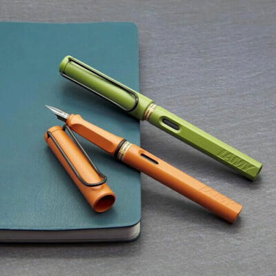 Lamy LAMY Fountain Pen Limited 2021 Safari Savannah Green / Terra Red