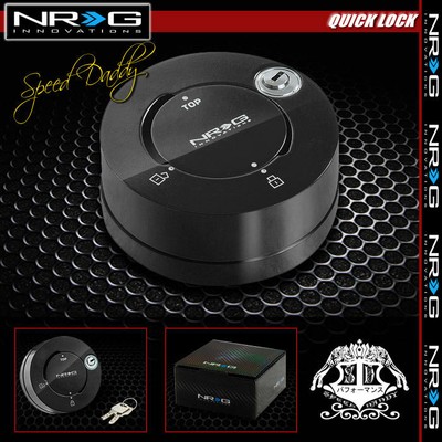 ТОНКОЕ РУЛЕВОЕ КОЛЕСО NRG С КОРОТКИМ БЫСТРОРАЗЪЕМНЫМ ЗАМКОМ НА 6 ОТВЕРСТИЙ + ПЕРЕХОДНИК ДЛЯ КЛЮЧЕЙ БЛЕСТЯЩЕГО ЧЕРНОГО ЦВЕТА