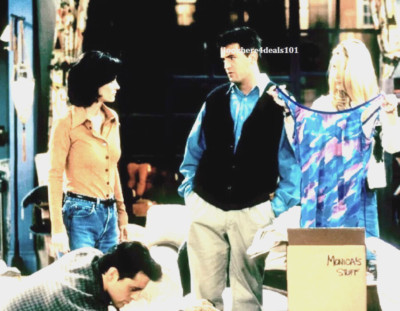 Matthew Perry 8.5x11 Photo Friends TV Show Comedy Actor Memorabilia USA
