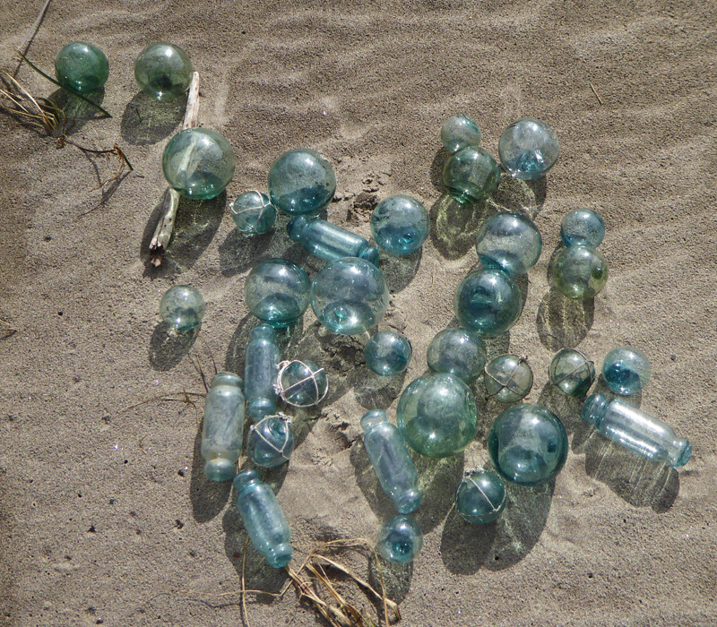 VTG Japanese Glass Fishing Float Variety Box for Sellers & Dealers, Lot of 33