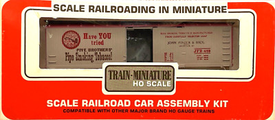 HO TRAIN MINIATURE TM 2714 FIVE BROS. PIPE TOBACCO BOXCAR KIT