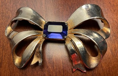 Pretty Retro Style, Bow motif, Brooch, W/ Blue Rhinestone