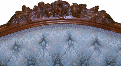 18282 Victorian Rose Carved Beautiful Sofa