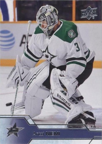 2016-17 Upper Deck - Antti Niemi #309