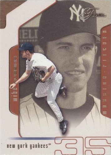 2002 Flair - Mike Mussina #61