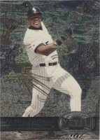 1997 Skybox Metal Universe - Frank Thomas #61
