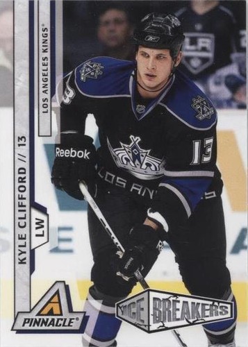2010-11 Panini Pinnacle - Kyle Clifford #214