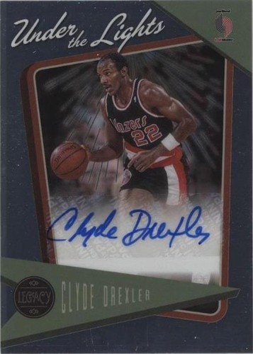 2022-23 Panini Chronicles - Clyde Drexler #ULA-CDX