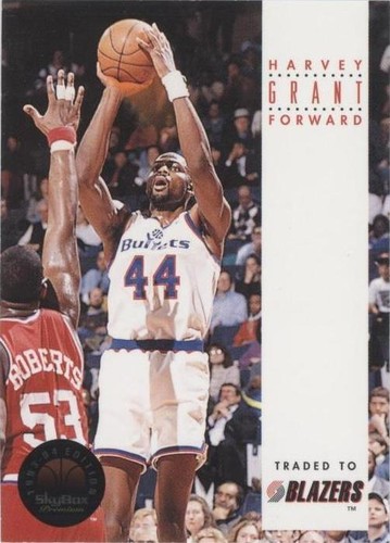 1993-94 Skybox Premium - Harvey Grant #151