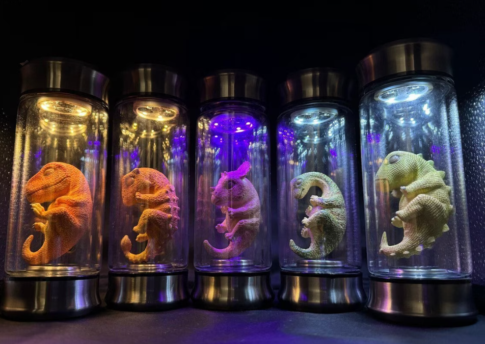 USA Jurassic Park Dinosaur Embryo Jar World Velociraptor Blue Embryo Prop Alien