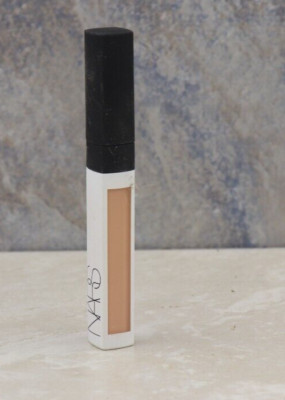 NARS Radiant Creamy Color Corrector (0.22 oz.) - Light