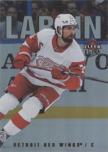 2021-22 Upper Deck Fleer Ultra - Dylan Larkin #109