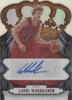 2017-18 Panini Crown Royale - Lauri Markkanen #CR-LMK