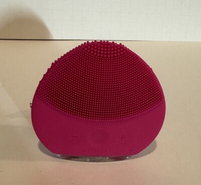 Foreo Luna Mini 2 T-Sonic Facial Cleansing Device Fuchsia