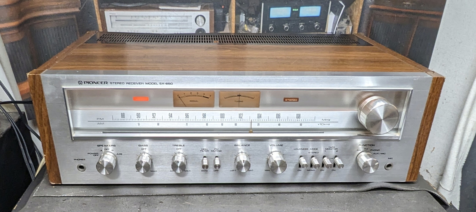 Pioneer C-60 & M-150 アンプ本体 高額買取実施中!!】Pioneer パイオニア M-1500 + C-1500 + F