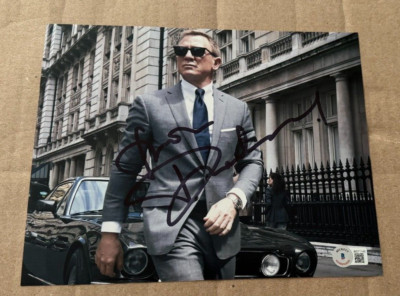 DANIEL CRAIG SIGNED SKYFALL JAMES BOND 8X10 PHOTO BECKETT COA AUTHENTIC
