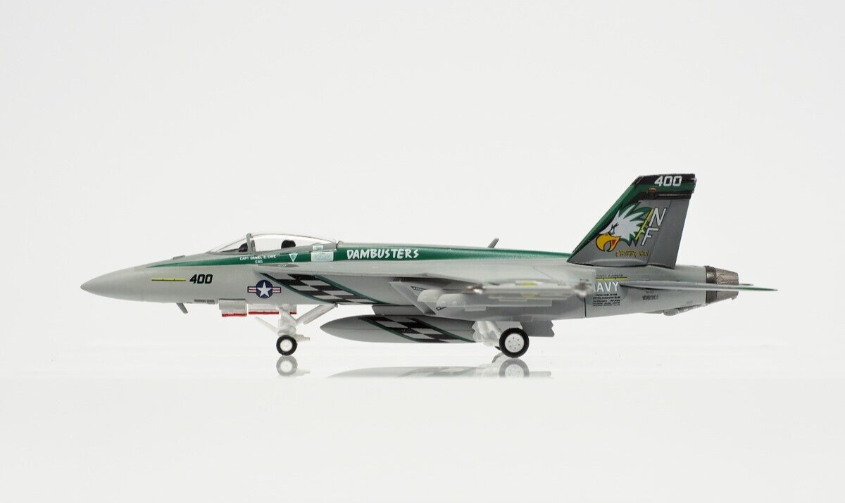M-SERIES Hogan Wings 1/200 FA-18F ホーネット F/A-18F Super Hornet 1:200 Diecast Model - Hogan Wings HG
